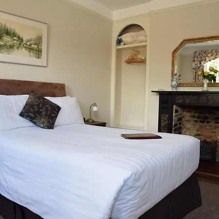 Cathedral View B & B ซอลส์บรี ภายนอก รูปภาพ