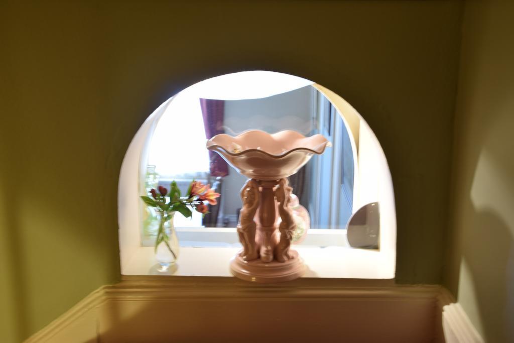Cathedral View B & B ซอลส์บรี ภายนอก รูปภาพ